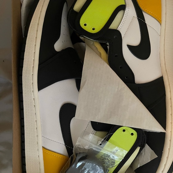 Rare shoe inventory clearout. $4,000 value - Picture 4 of 11